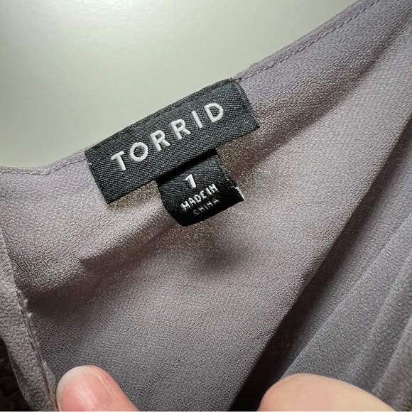 Torrid Grey Embroidered Tiered Boho Tank Top Women’s Plus Size 1 Flowy Casual - Picture 3 of 7